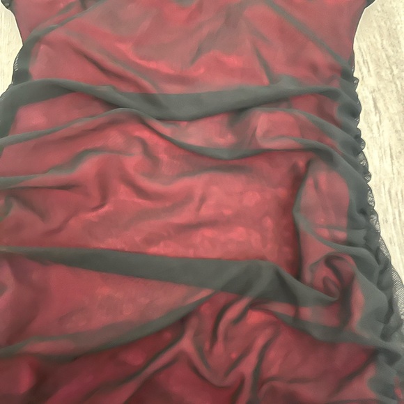 Red scrunched dress - Picture 6 of 6